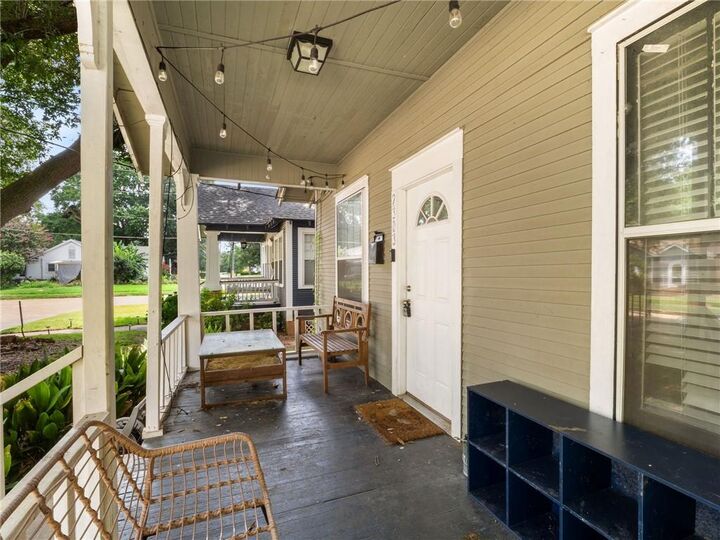 Property Photo:  2303 Myrtle Street  LA 71301 
