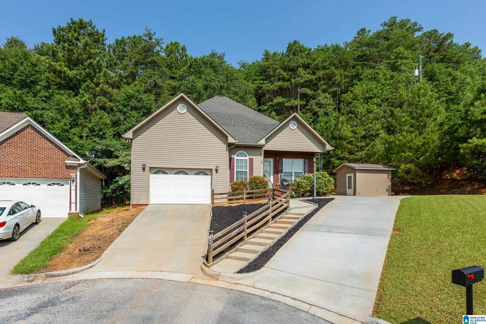 Property Photo: 40 Hickory Hills Circle AL 36203