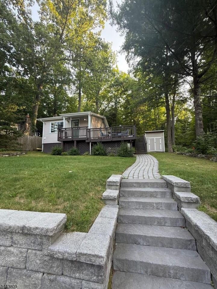 Property Photo: 105 Lakeside Dr NJ 07461