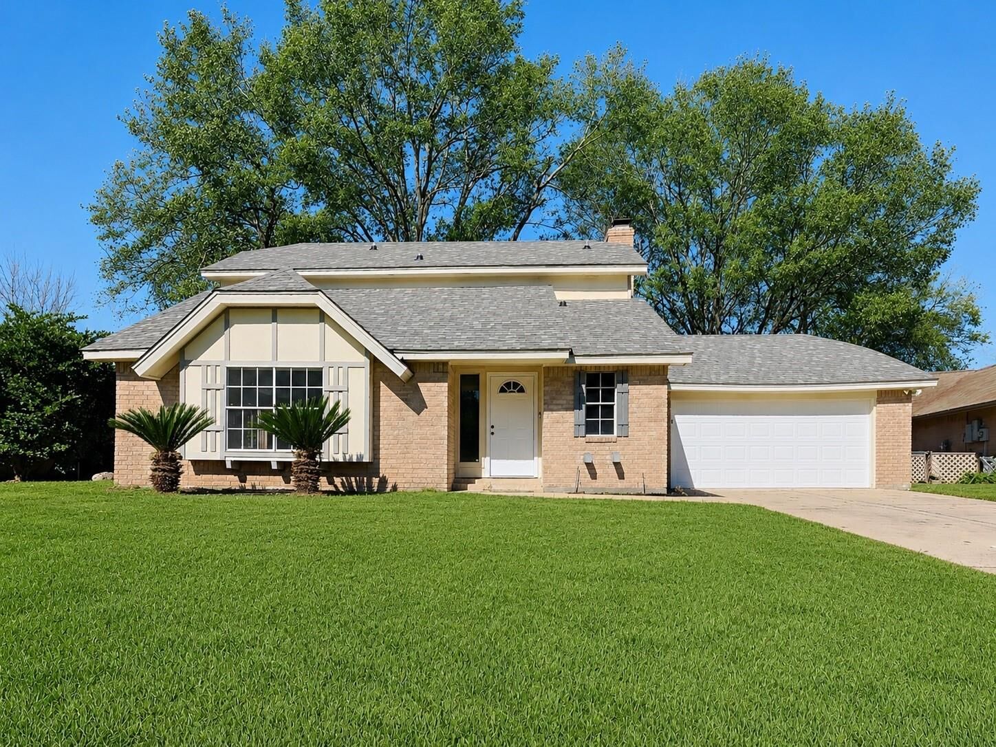 Property Photo:  3310 Hampton Drive  TX 77459 