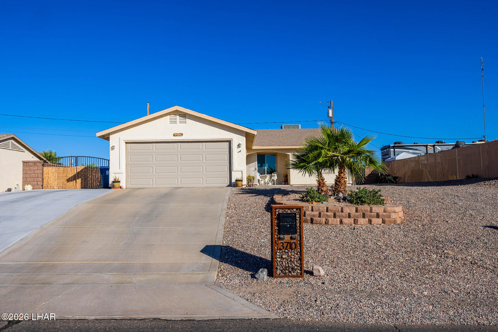 Property Photo: 3710 Aqua Dr AZ 86406