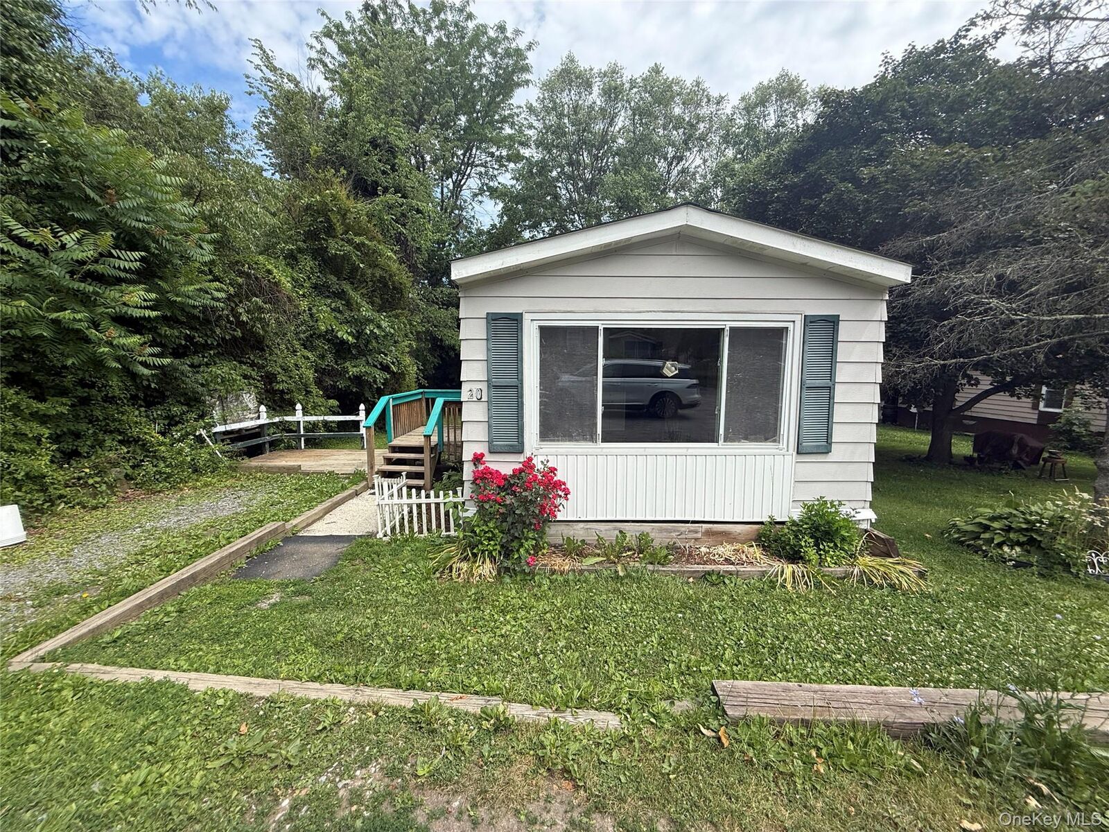 Property Photo: 20 Tanglewood Park Drive NY 12542