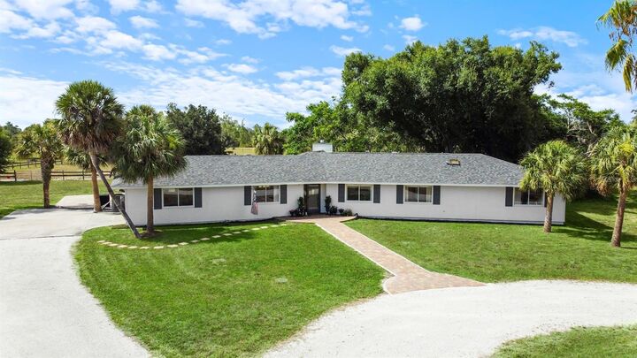 Property Photo:  5240 Myakka Valley Trail  FL 34241 