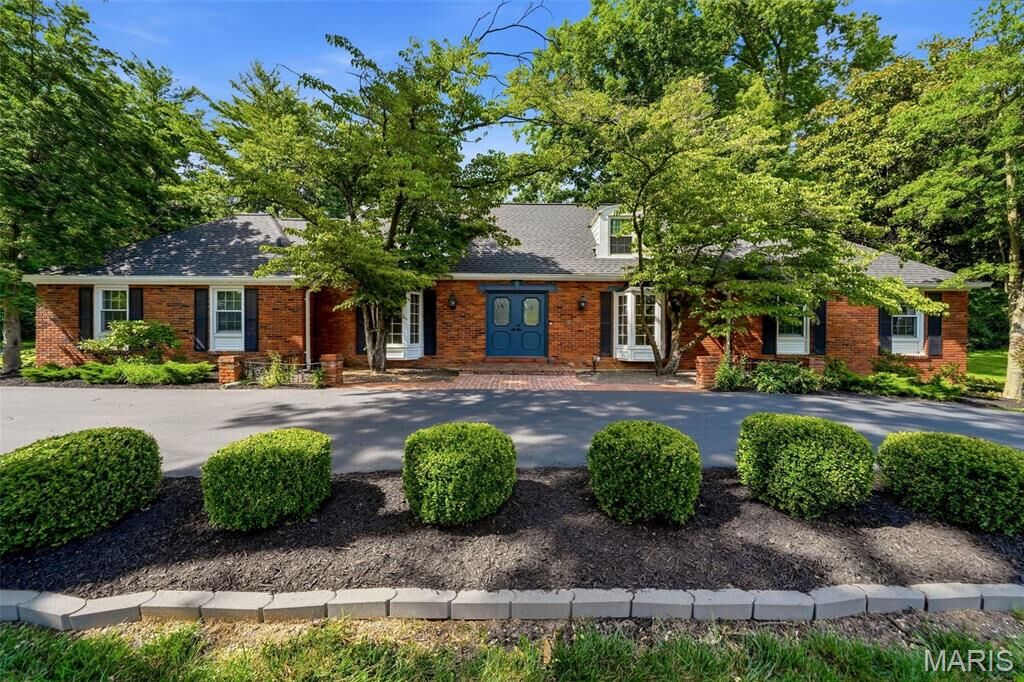 Property Photo:  5 Portland Drive  MO 63131 