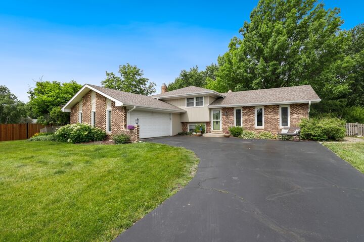 Property Photo:  11S560 Whittington Lane  IL 60564 