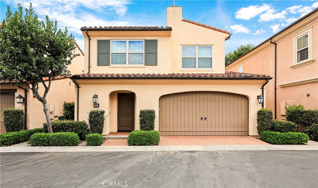 Property Photo:  29 Oakfield  CA 92620 