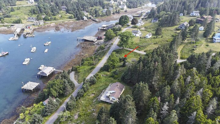 Property Photo: 6 West Shore Road ME 04662