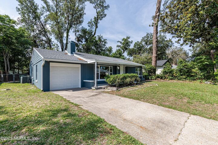 Property Photo:  1404 Jean Court  FL 32207 