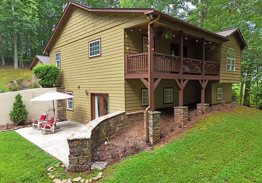 Property Photo:  1512 Smithfield Lane  GA 30582 