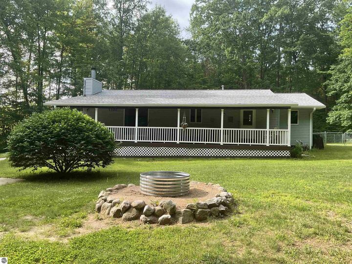Property Photo:  3300 E Arnold Lake Road  MI 48625 