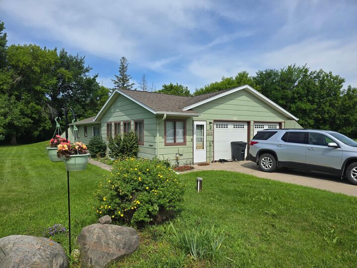 Property Photo: 10466 County Highway 18 MN 56585