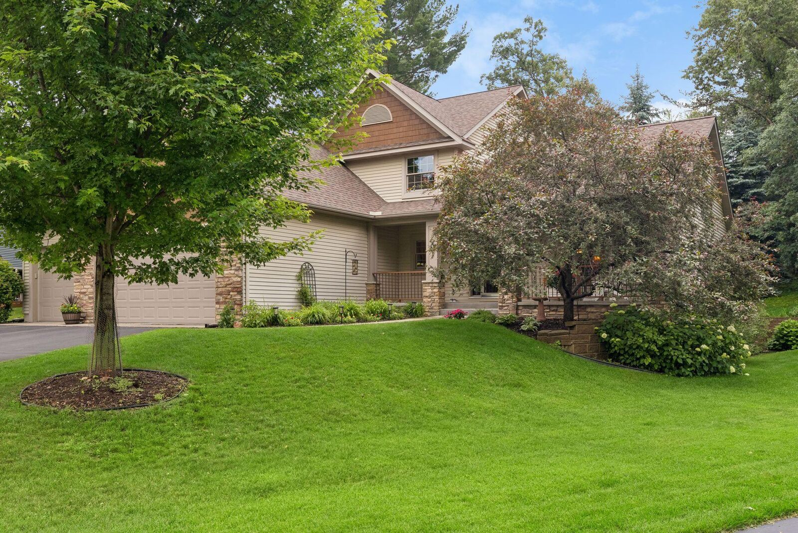 Property Photo:  612 Park View Court  WI 54016 
