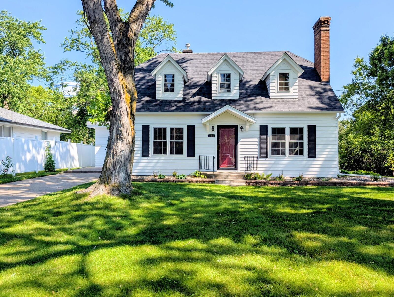 Property Photo:  722 1st Avenue SE  MN 56347 