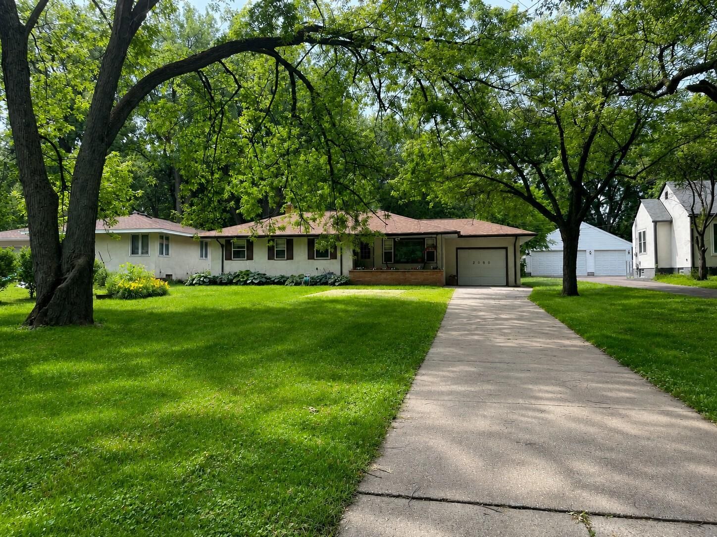 Property Photo:  2080 Nebraska Avenue E  MN 55119 