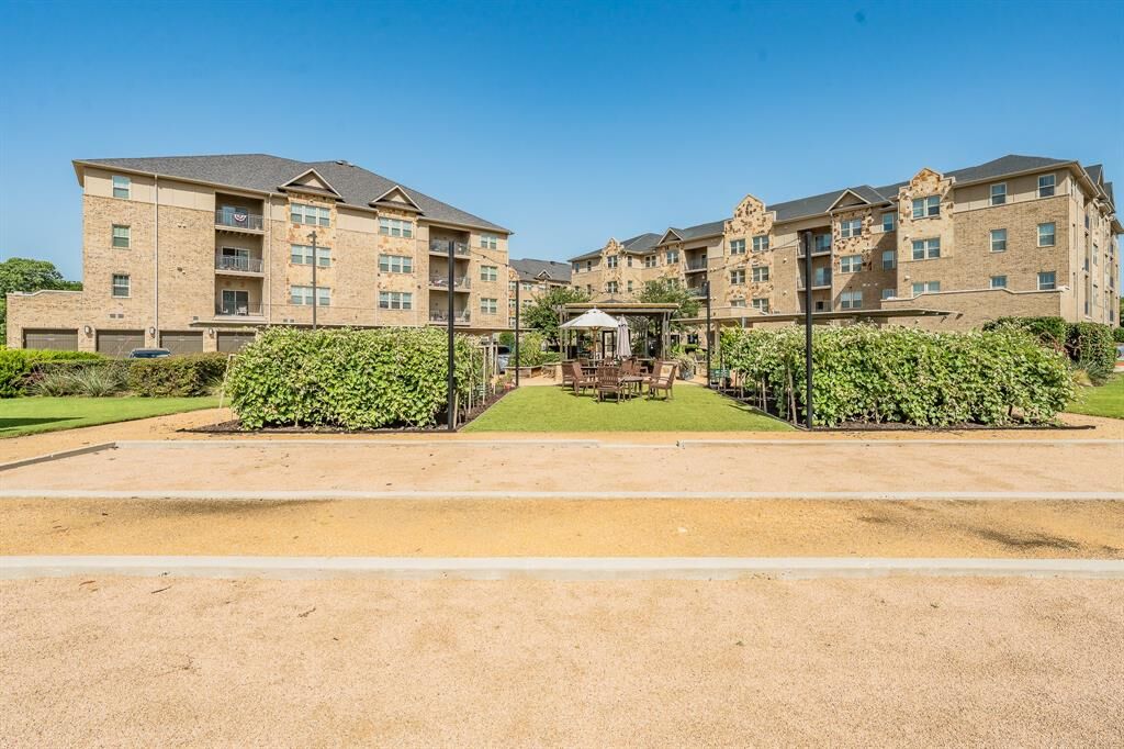 Property Photo:  1735 Wittington Place 3206  TX 75234 