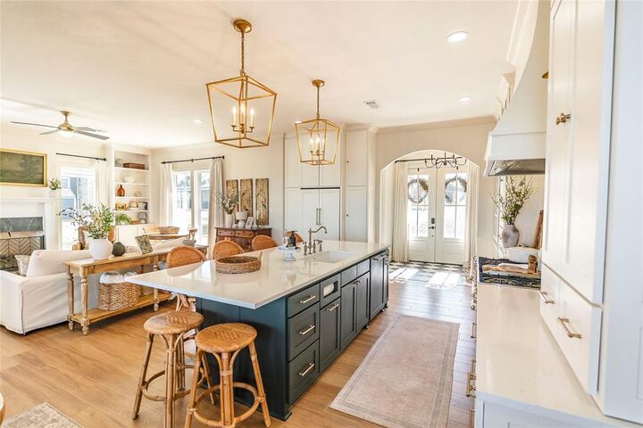 Property Photo: 1061 Tradewinds Road TX 76255