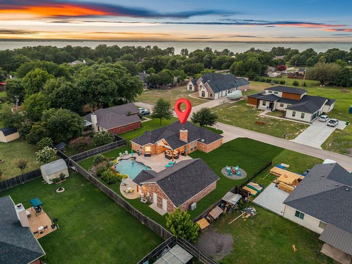 Property Photo: 107 Lemley Drive TX 75032