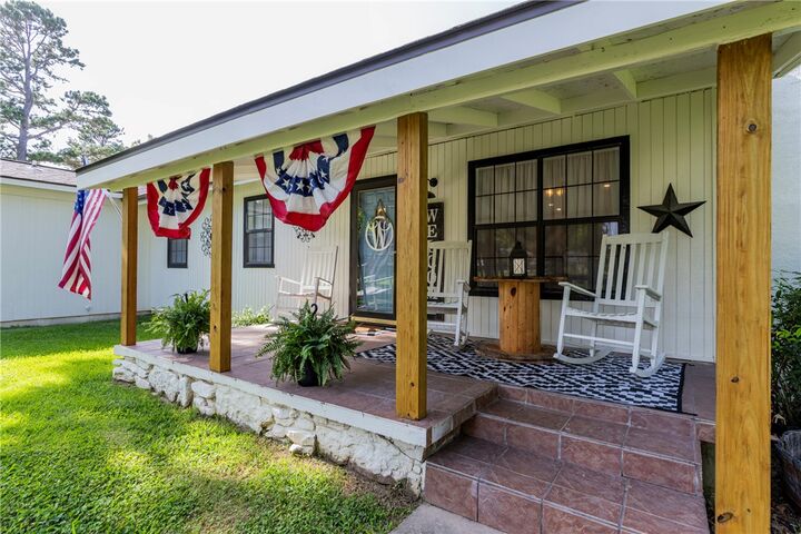 Property Photo: 11718 S Landers Road AR 72756