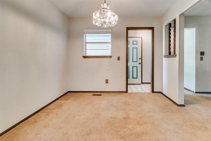 Property Photo: 1013 S Morgan Drive OK 73160