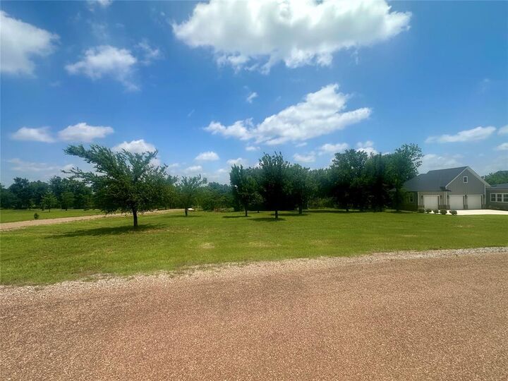 Property Photo: 29868 Vineyard Meadow Road OK 73072
