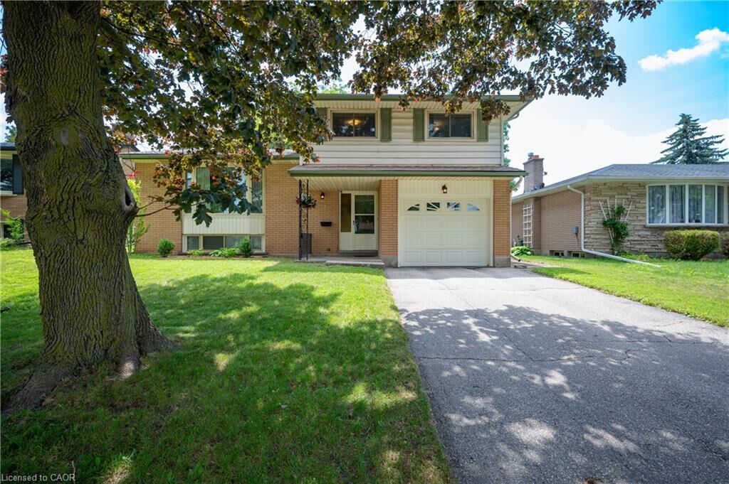 Property Photo: 99 Lorraine Avenue ON N2B 2N1
