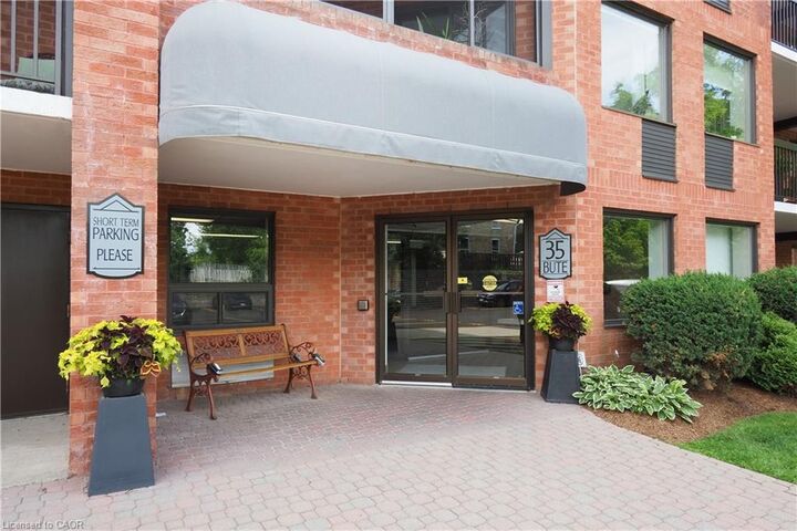 35 Bute Street 303 — photo 1