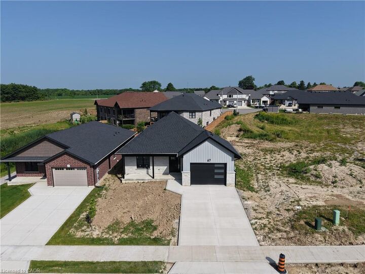 Property Photo:  67 Hunter Drive S  ON N0E 1M0 
