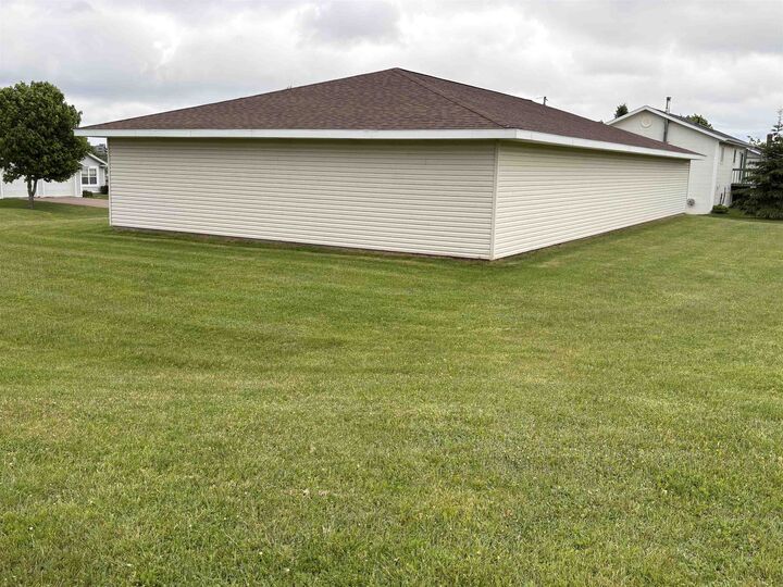 Property Photo:  164 Kenwood Circle  PE C1E 1Z8 