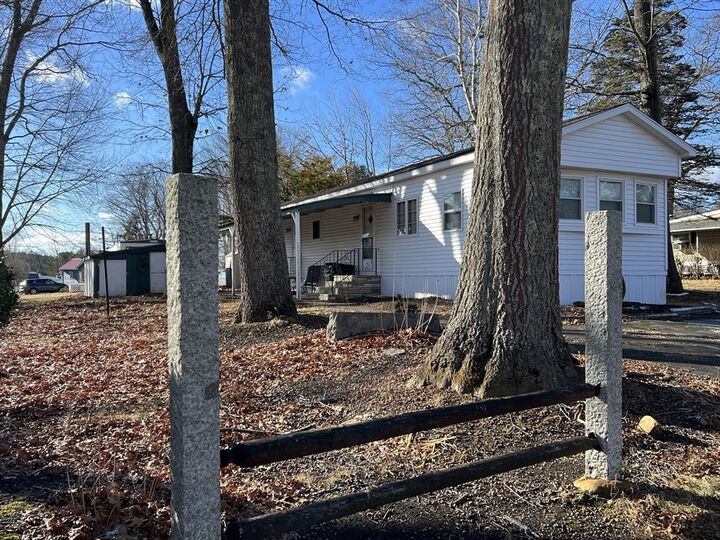Property Photo:  6 Stagecoach Drive  MA 01506 