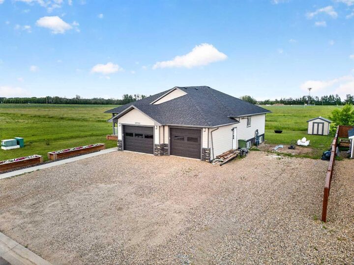 Property Photo:  10705 110 Street  AB T0H 2H0 