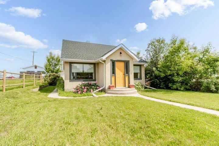Property Photo: 1925 23 Avenue AB T0M 0V0