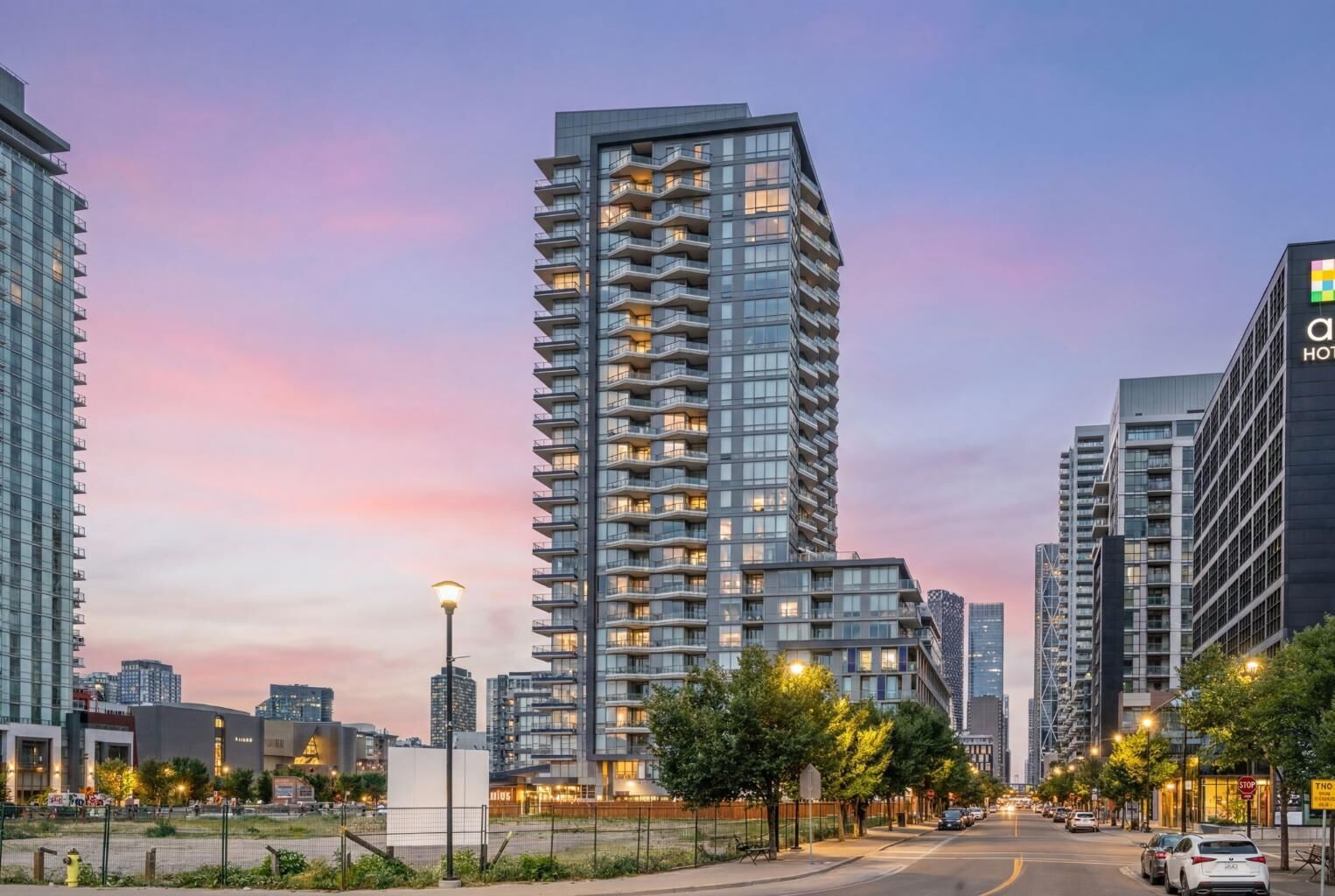 Property Photo:  615 6 Avenue SE 326  AB T2G 1S2 
