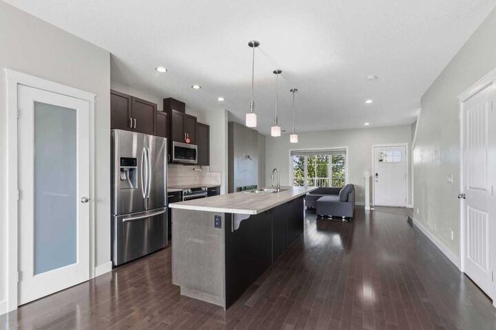 445 Heritage Drive — photo 1
