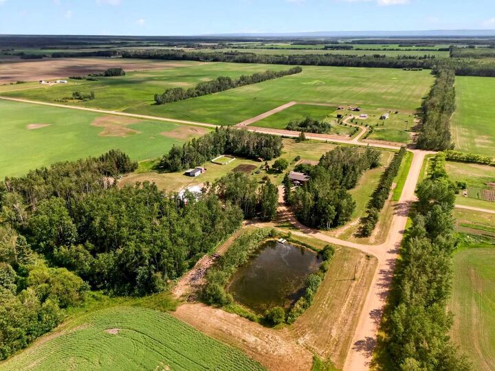 Property Photo:  107209 Range Road 132  AB T0H 2H0 