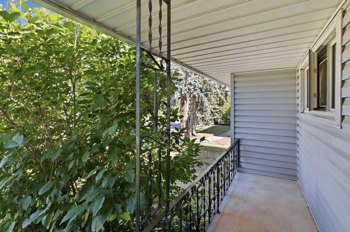 Property Photo: 2808 19 Street NW AB T2M 3V8