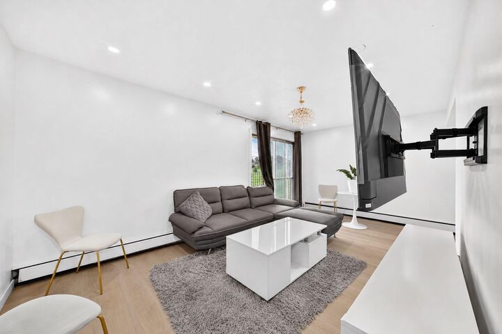 4328 4 Street NW 201 — photo 1