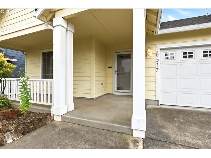 Property Photo: 16517 NE 40th St WA 98682