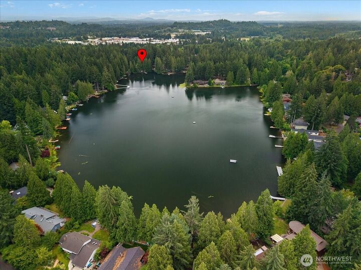 Property Photo:  1989  Canterbury Place SW  WA 98512 