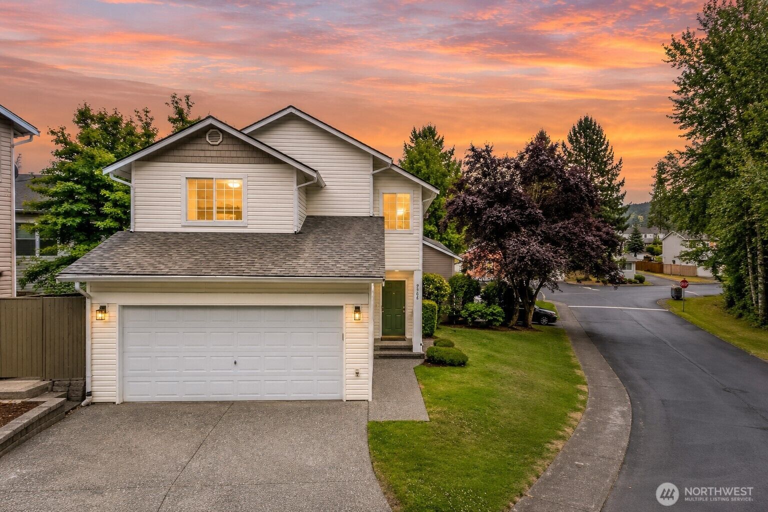 Property Photo: 9508 17th Place NE WA 98258
