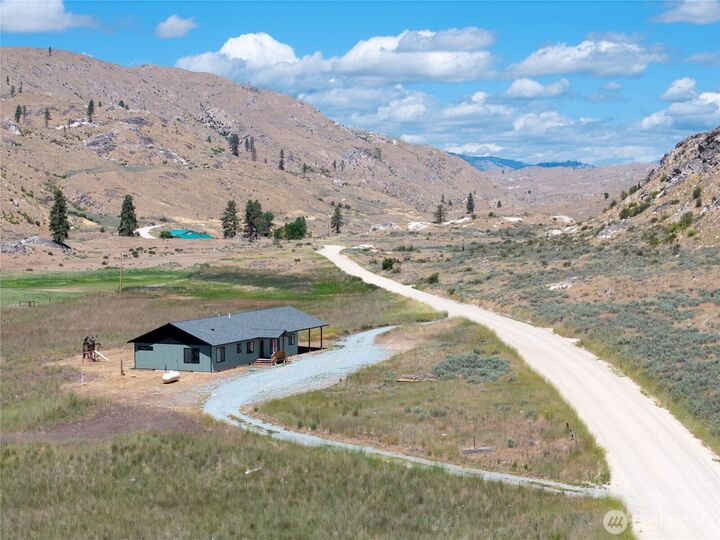 Property Photo:  701  North Star  WA 98812 
