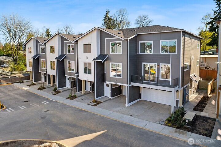 Property Photo: 16823 Alder Way K5 WA 98037