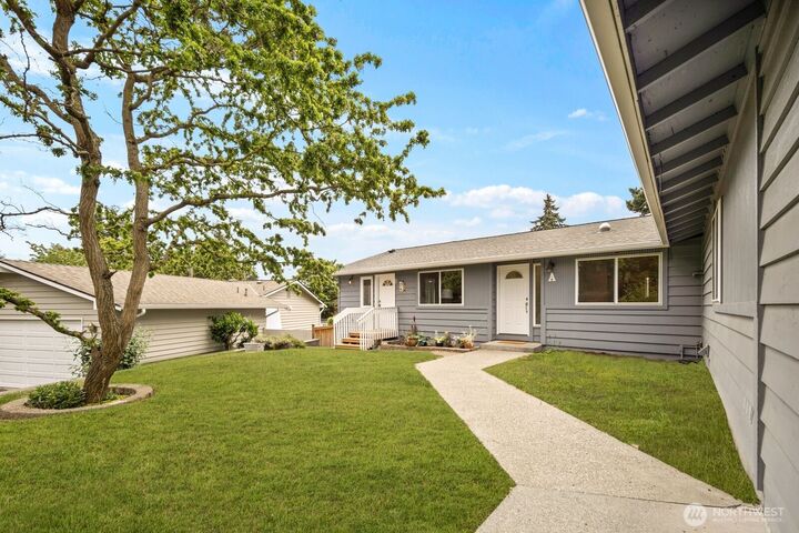 Property Photo:  12005 NE 134th Place  WA 98034 