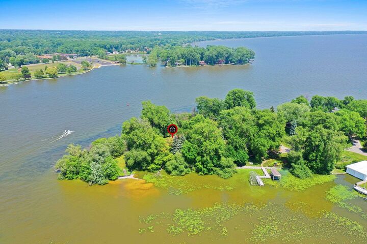 Property Photo: 200 Lake Road WI 54952-3419