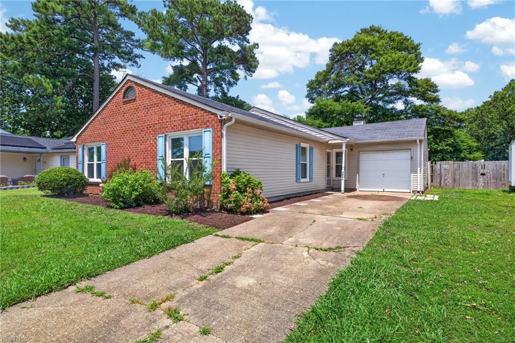 Property Photo:  4844 Fountain Hall Dr  VA 23464 