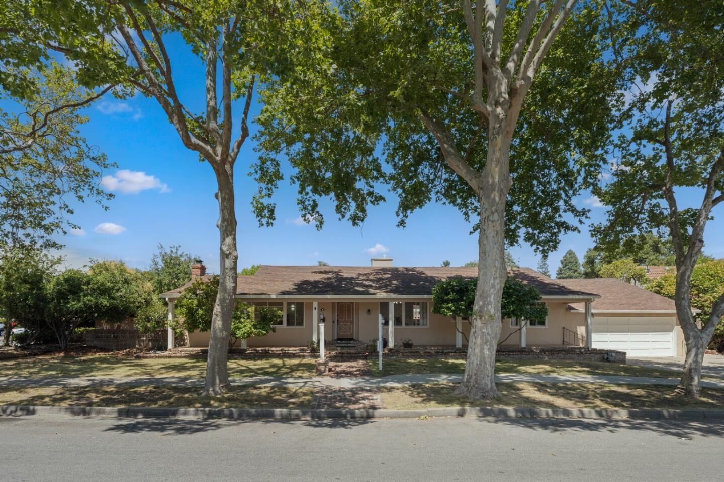 Property Photo: 101 King Street CA 94062