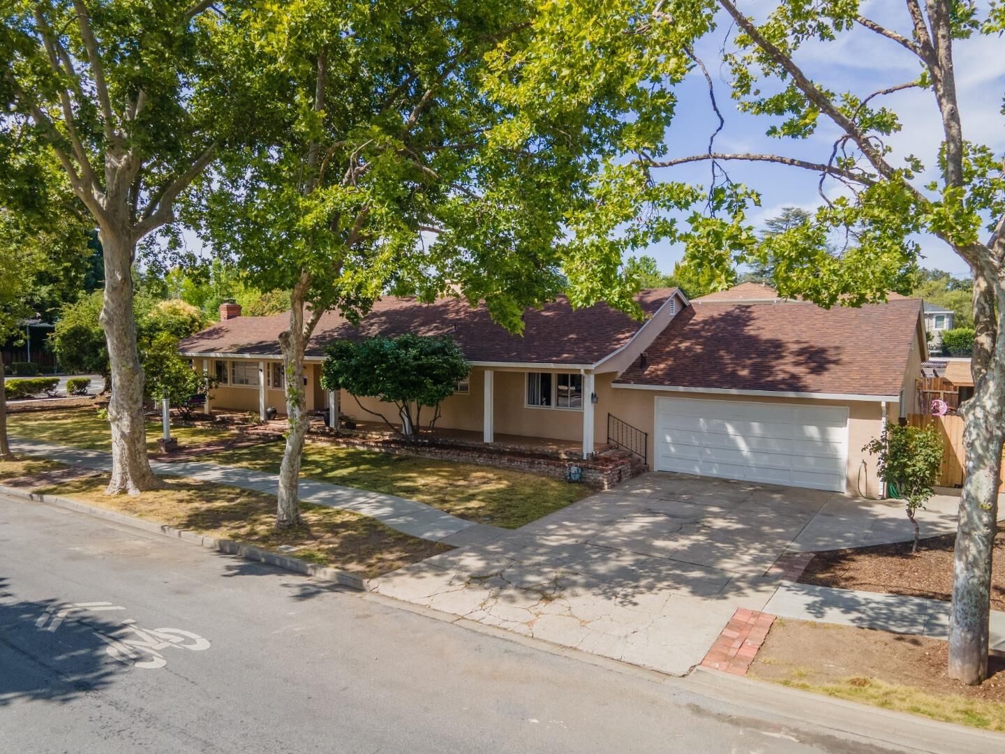 Property Photo:  101 King Street  CA 94062 