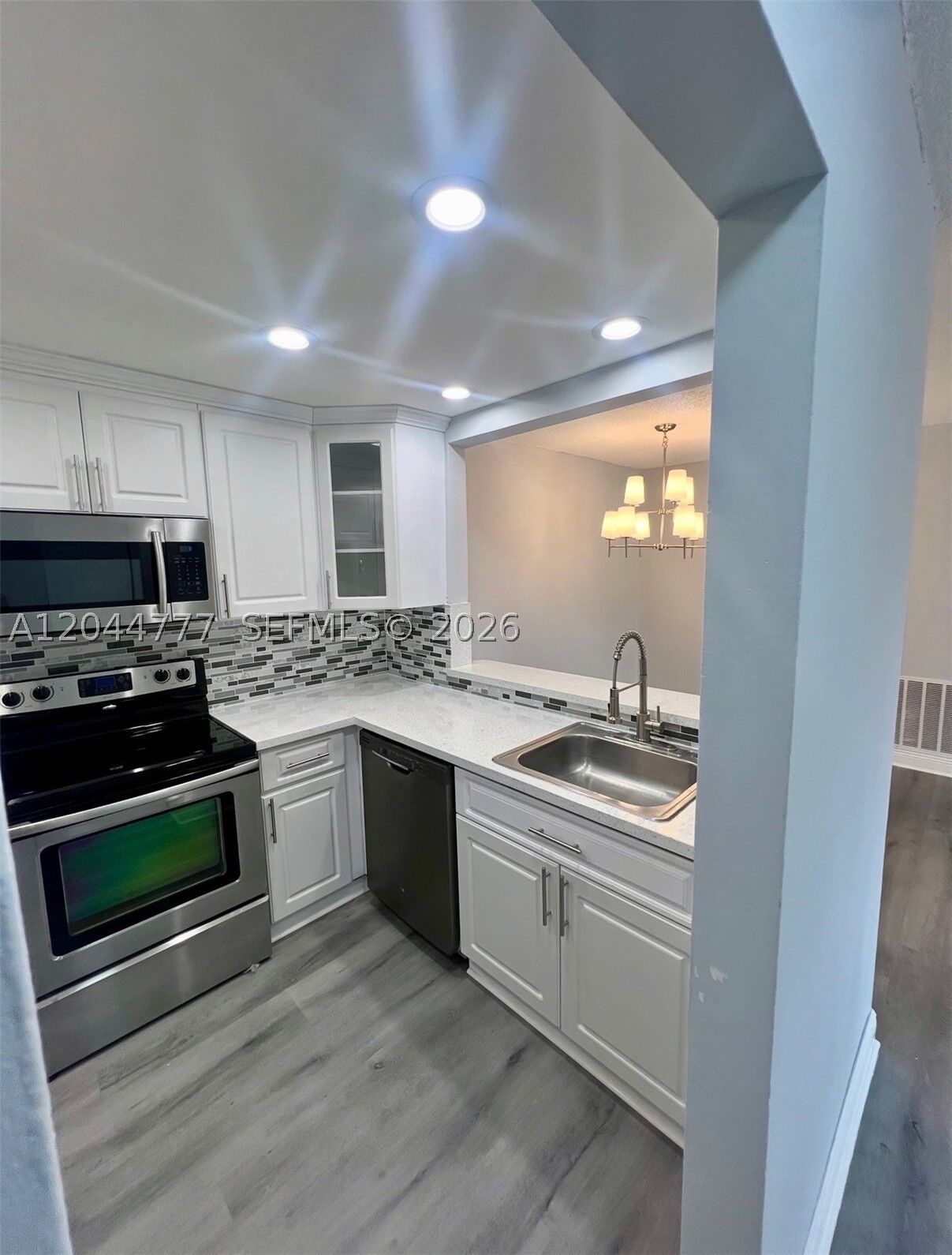Property Photo: 13685 NE 10th Ave 301 FL 33161