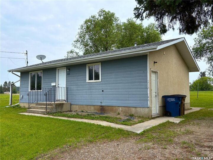 Property Photo: 111-115 Mill Avenue N SK S0J 0E0