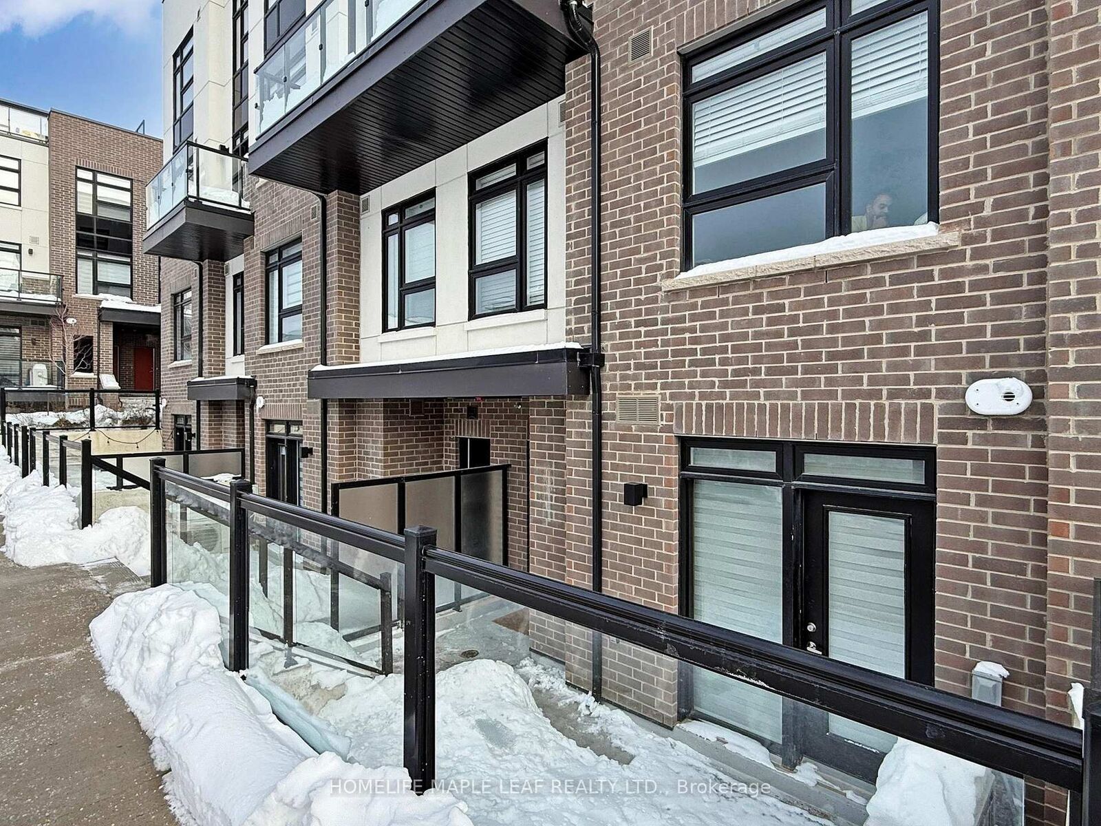 Property Photo: 1569 Rose Way 124 ON L9E 1N4