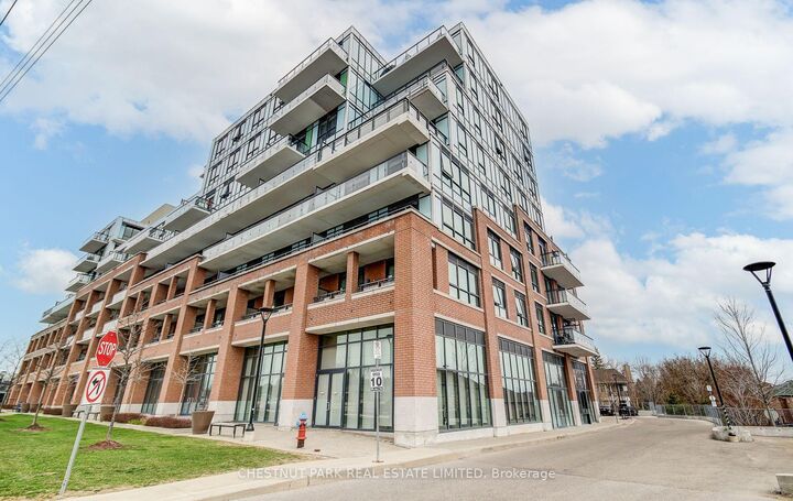 Property Photo: 11611 Yonge Street 109 ON L4E 1G2